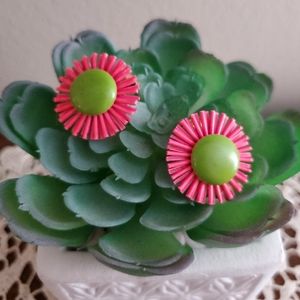 Vintage Daisy Clip-On Earrings